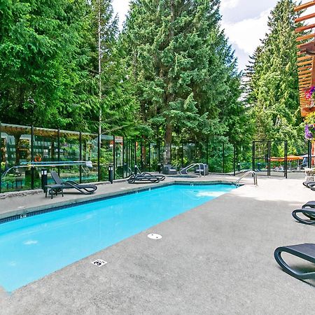 Alpenglow Lodge Hygge Getaway By Mva Γουίστλερ Εξωτερικό φωτογραφία